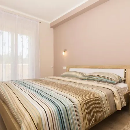 4 Bedroom Near Labin * Raša